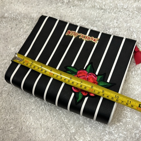 Betsey Johnson large clutch wristlet sequin rose - Picture 5 of 6